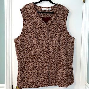 Elisabeth sophisticated lined vest in maroon & tan tiny floral print size 22
